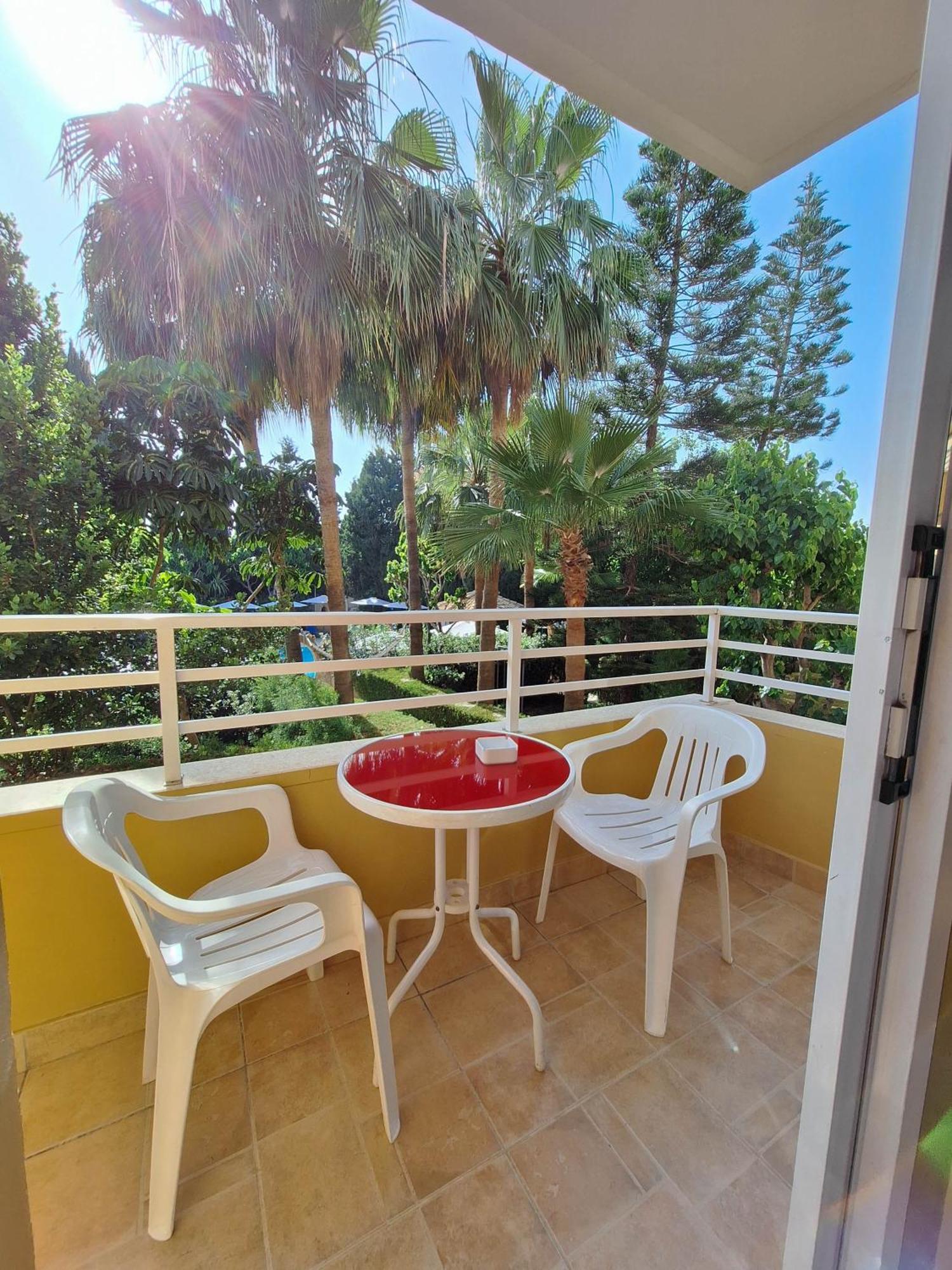 Apollonia Hotel Apartments Paphos Exterior foto